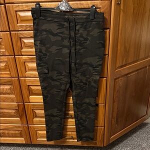 Women’s Camouflage Cargo Pants